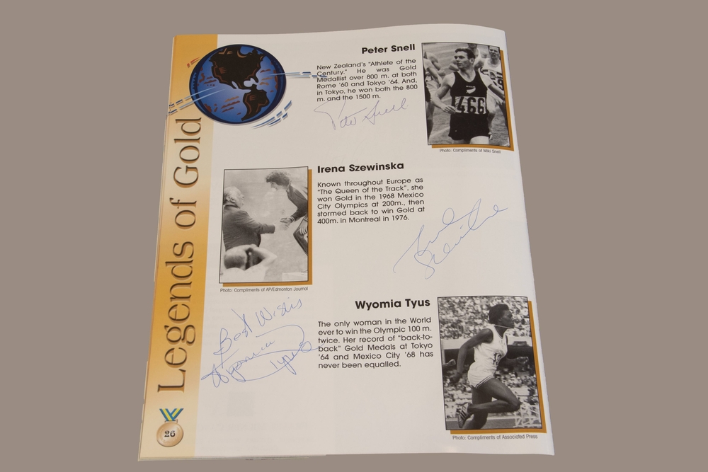 Autographs 23+24+25 - Legends of Gold - Peter Snell, Irena Szewinska, Wyomia Tyus | Autographs & Signatures