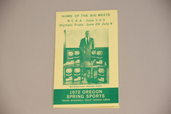 Oregon T+F 14 - Pocket Brochure '72 Oregon Spring Sports with Bowerman - 5 copies | Oregon Track & Field, 1971-76