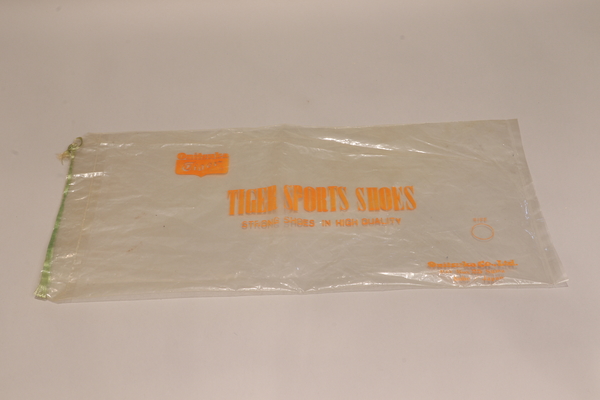 Blue Ribbon Sports 8 - Onitsuka Tiger Plastic Shoe Bag - Orange Ink - light green tie | Blue Ribbon Sports