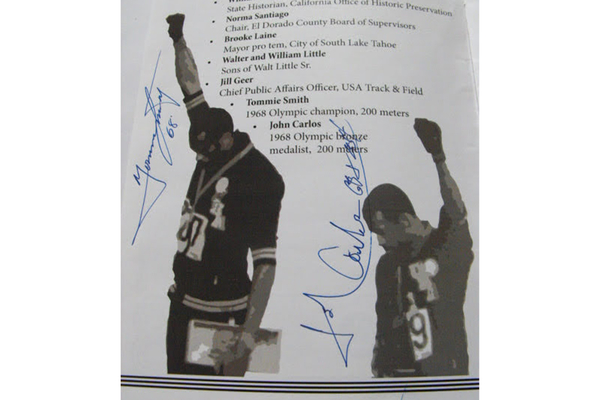 Autographs 1 - Tommie Smith + John Carlos | Autographs & Signatures