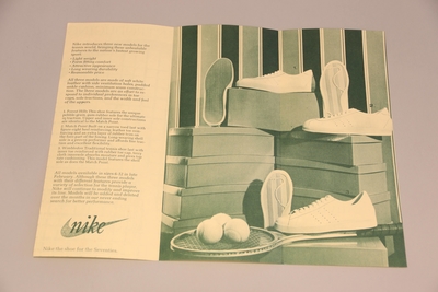 Image Nike 4 (2) - Tennis Shoes Brochure